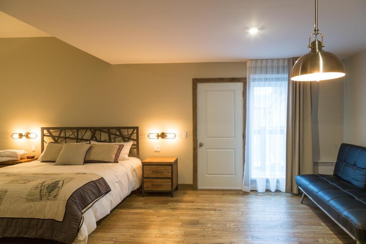 Hotel "Le Suisse" Сен-Дона-де-Монкалм Екстериор снимка